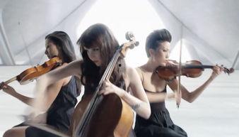 成人乐器创意表演视频